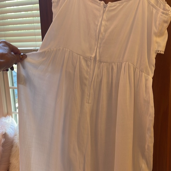 Beautiful ❣️mi ami❣️White Linen Pleated Jumpsuit🏆 - Picture 11 of 16